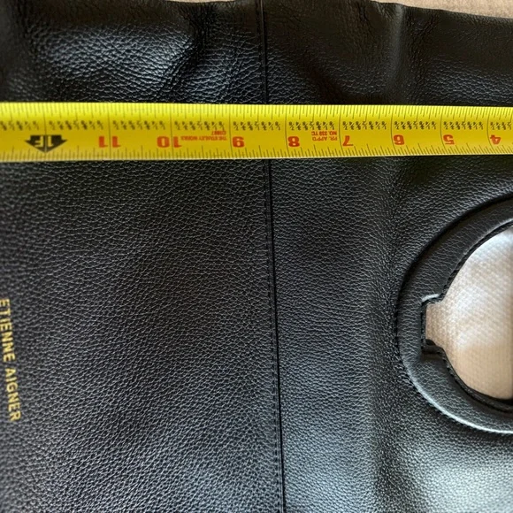 Etienne Aigner Black Clutch - Picture 13 of 13